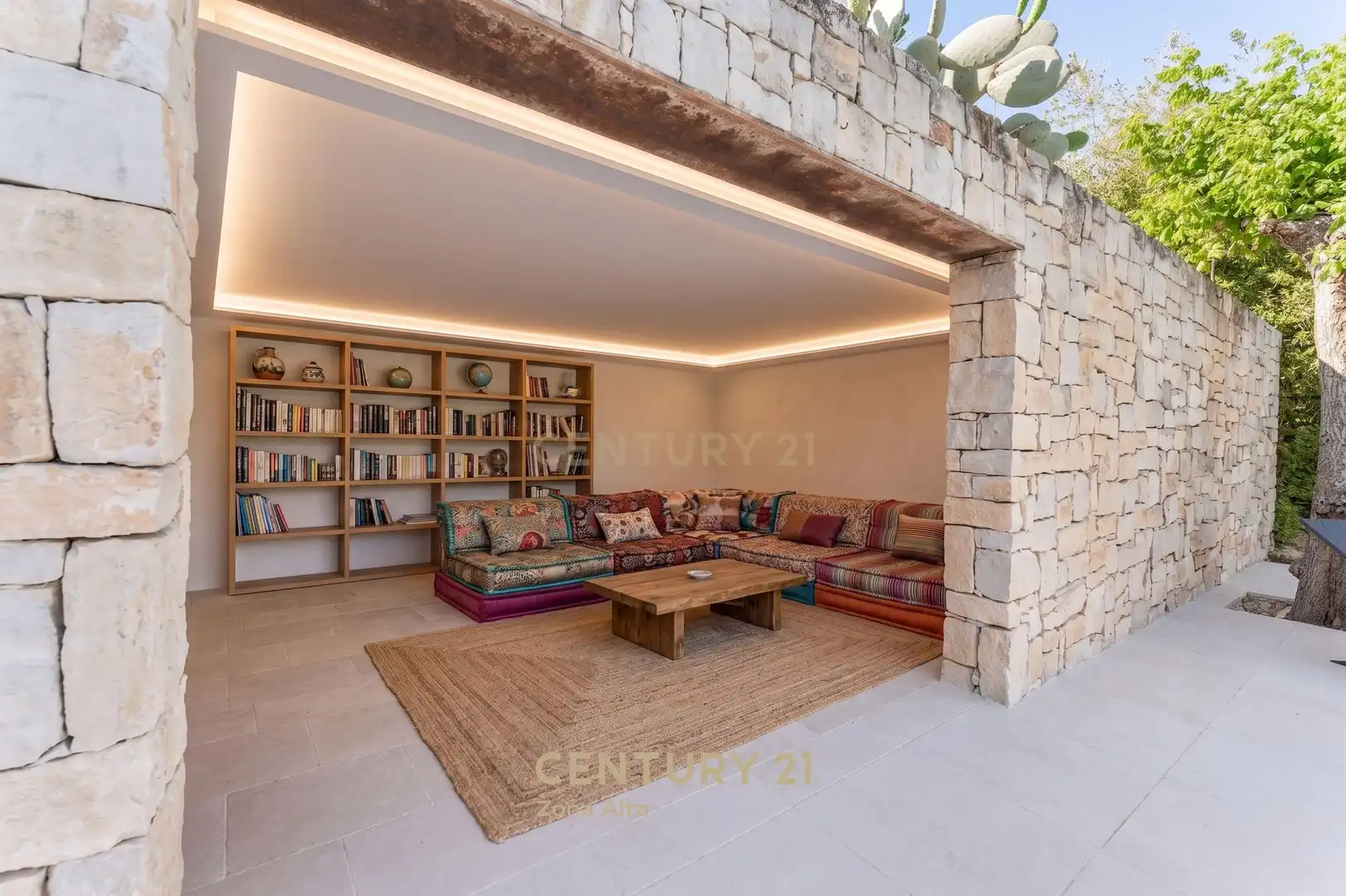 Sala d'estar de Casa o xalet en venda en Castellví de la Marca amb Piscina