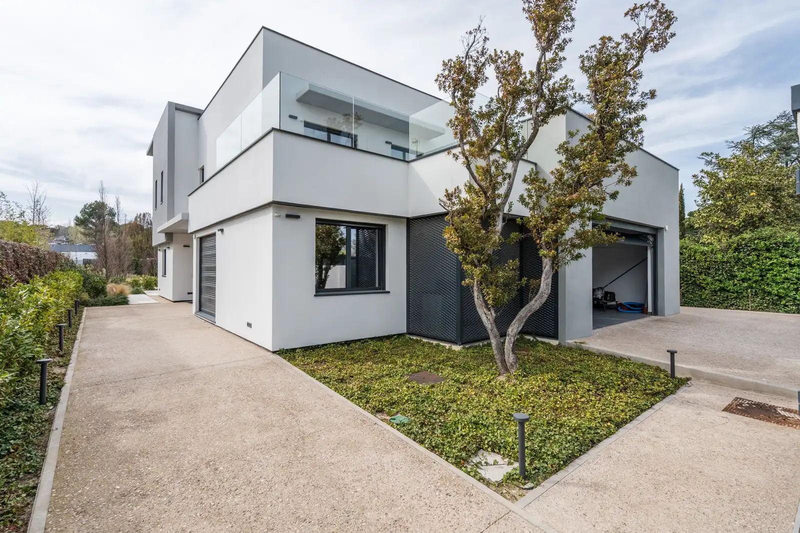 Exterior view of Houses for sale in Villanueva de la Cañada  with Air Conditioner, Heating and Private garden