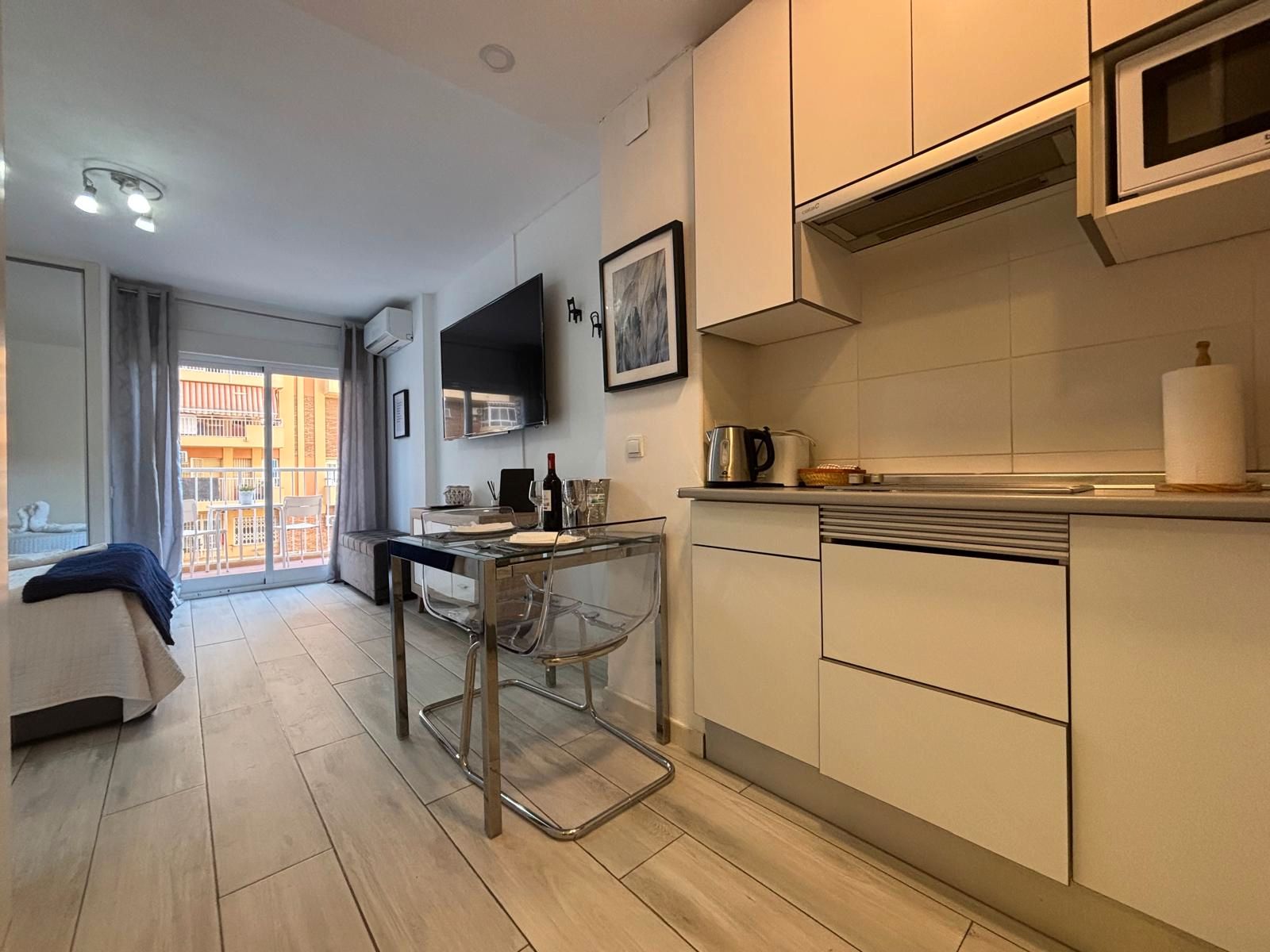 Kitchen of Study for sale in Benalmádena  with Air Conditioner, Terrace and Furnished