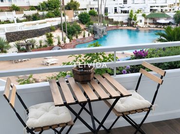 Piso con piscina en venta en J.M. Galván Bello
