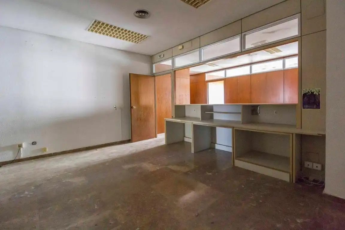 Office for sale in Rota