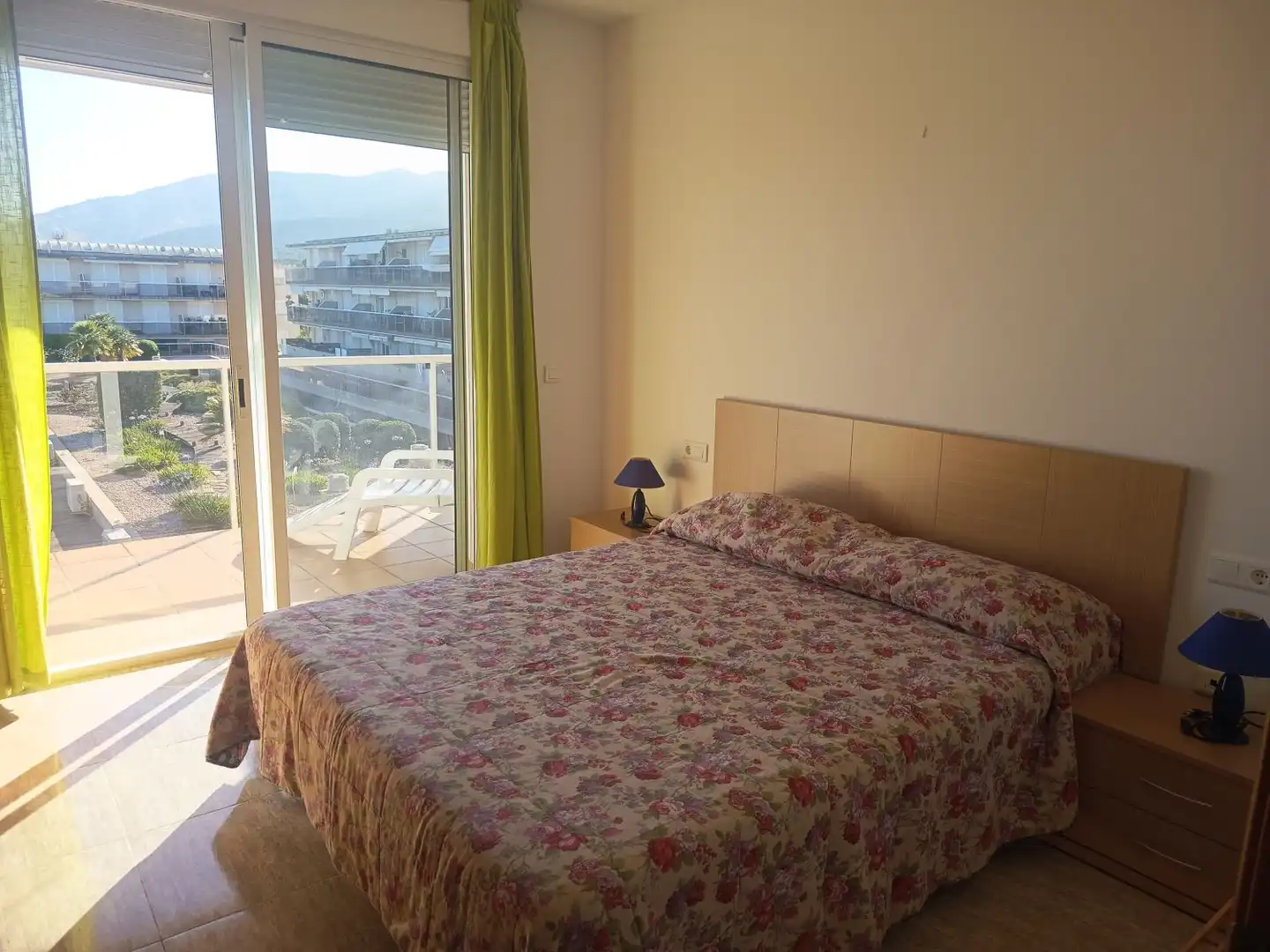 Schlafzimmer von Wohnungen zur Miete in Alcanar mit Klimaanlage, Heizung und Terrasse