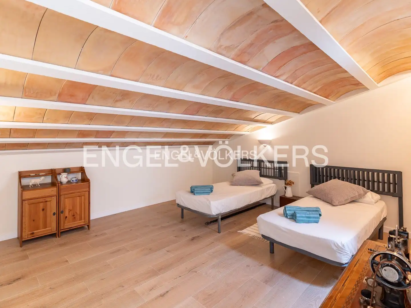 Habitación de Casa adosada de alquiler en Alella con Aire acondicionado, Calefacción y Jardín privado