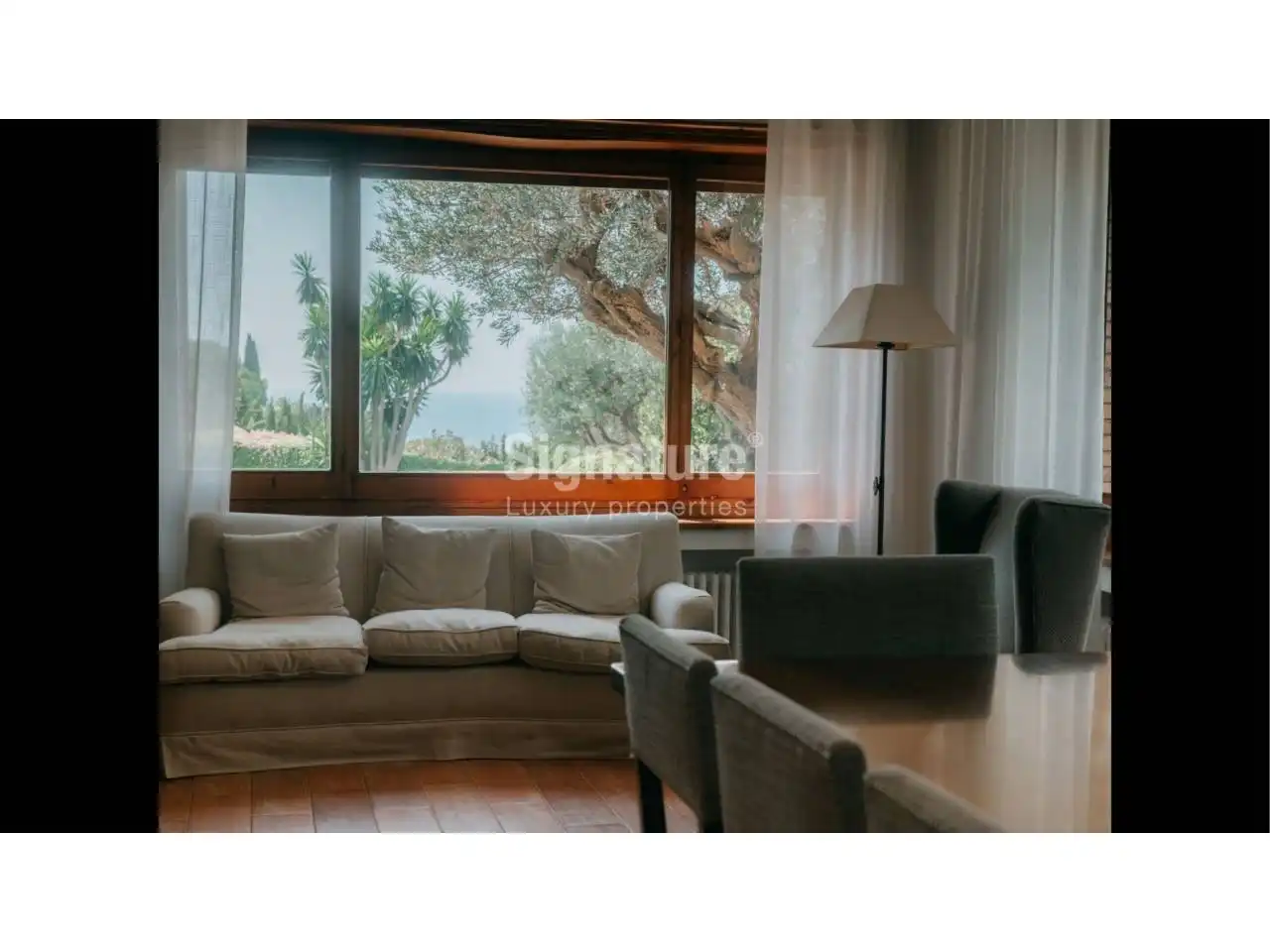 Sala d'estar de Casa o xalet en venda en Sant Andreu de Llavaneres amb Calefacció, Jardí privat i Terrassa