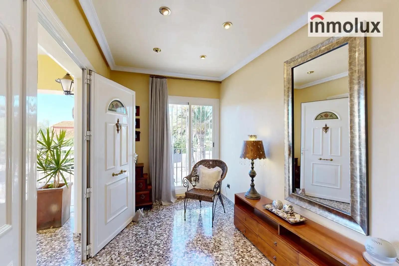 Detached house with pool for sale in Calle Formentera, imagen 5