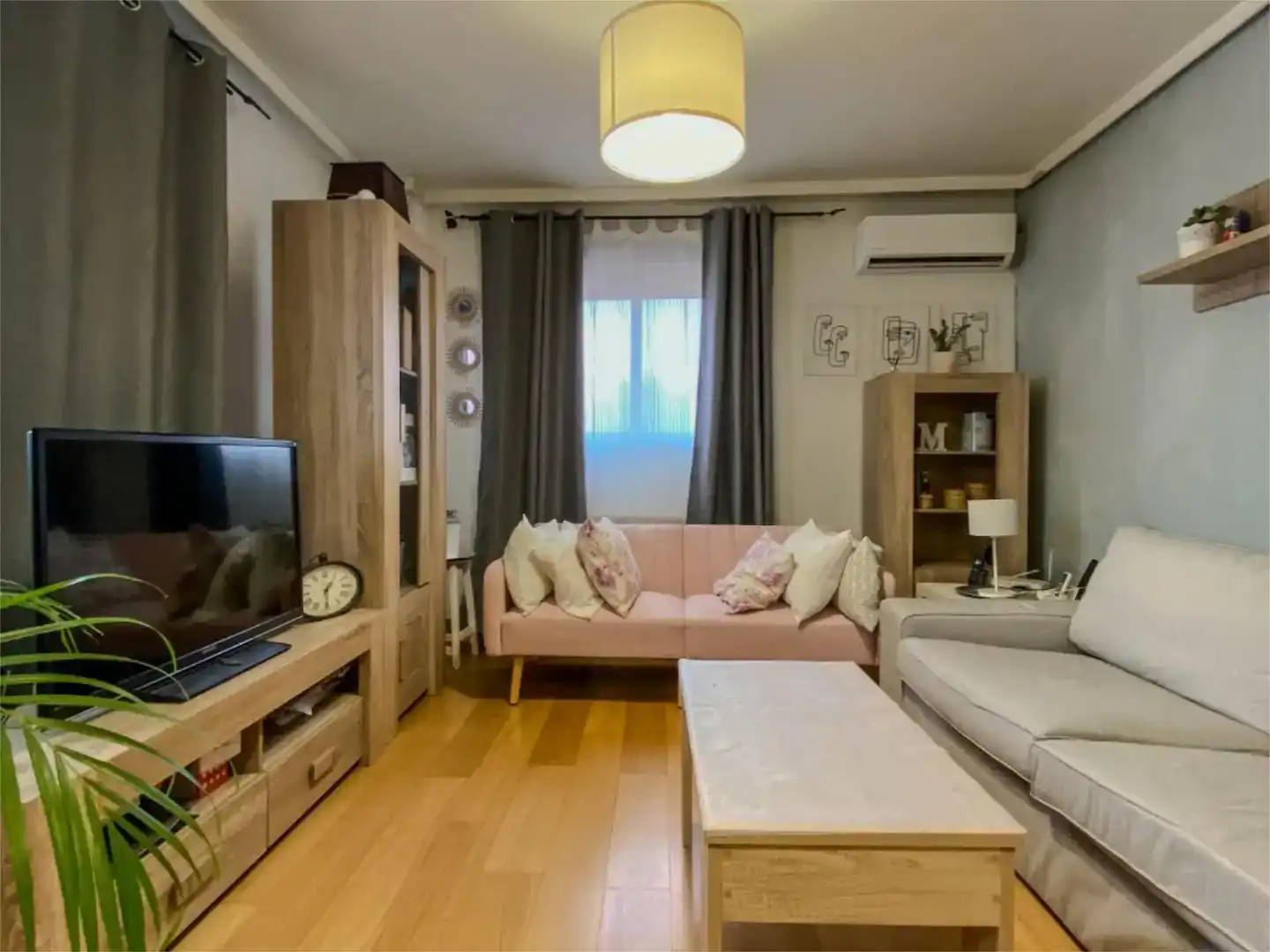 Living room of Flat for rent in Puente de Vallecas
