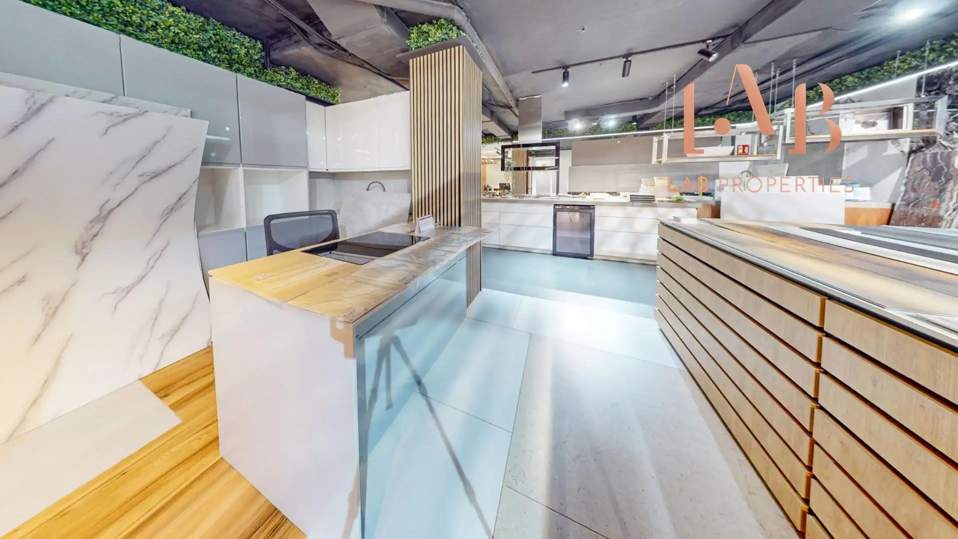 Business premises for sale in Carrer COTLLIURE, imagen 23