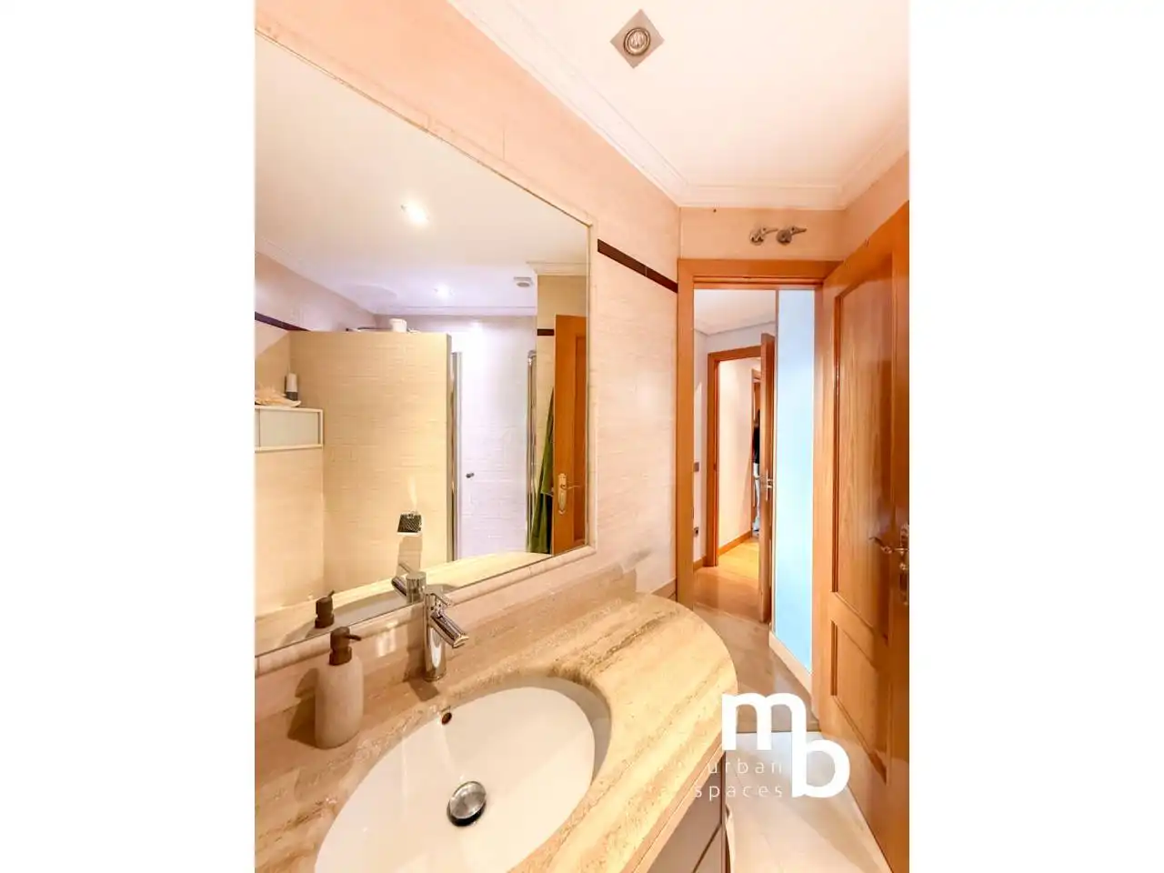 Baño de Piso en venta en Madrid con Aire acondicionado, Calefacción y Parquet