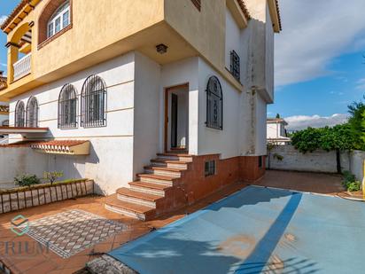 Casa adosada en venda a Ogíjares
