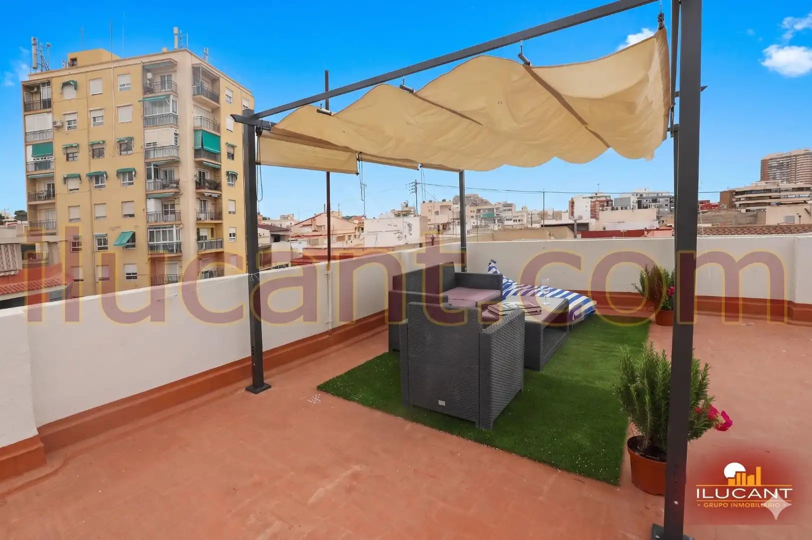 Terrace of Attic for sale in Alicante / Alacant  with Terrace and Furnished