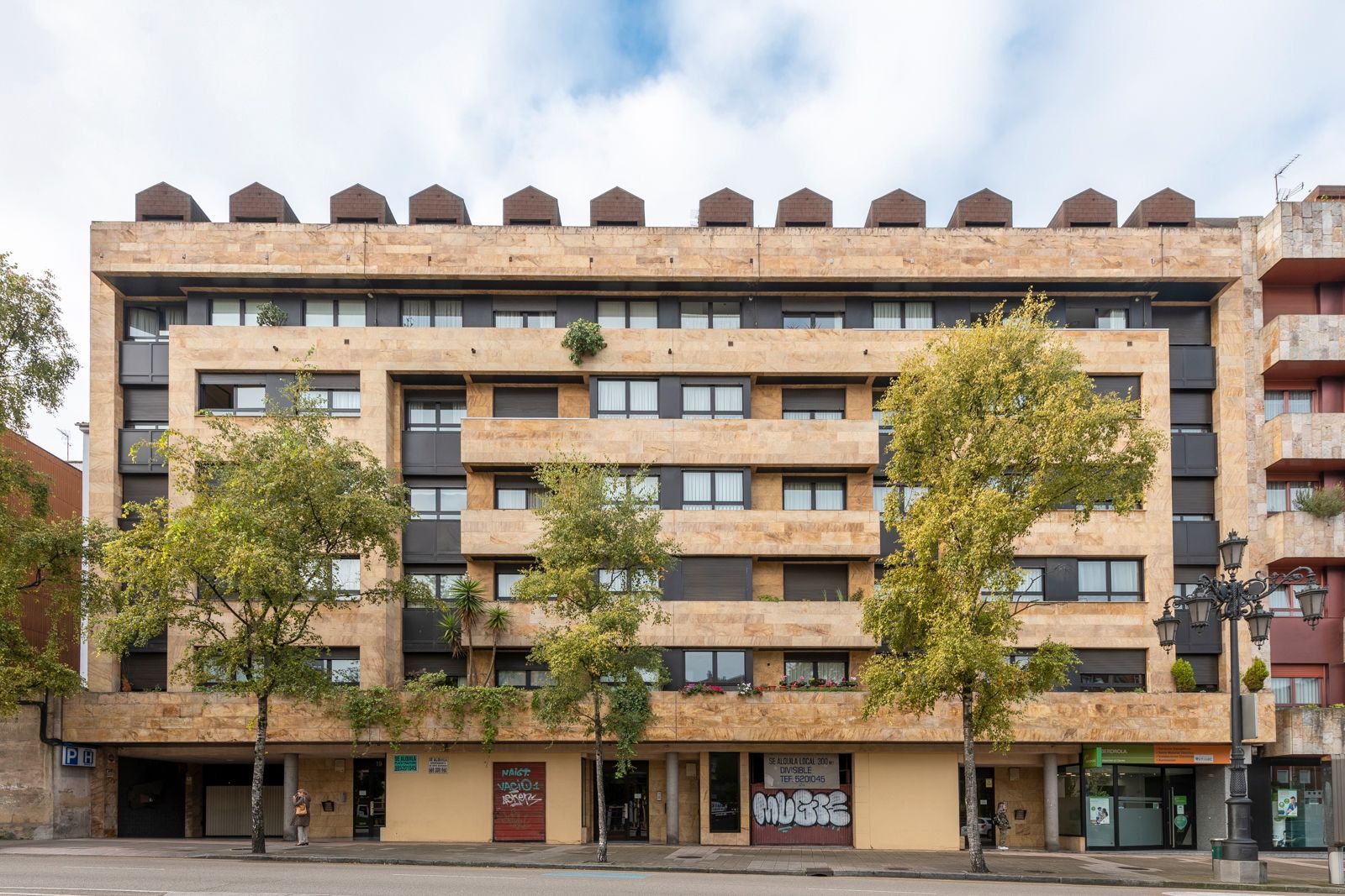 Exterior view of Garage to rent in Oviedo 