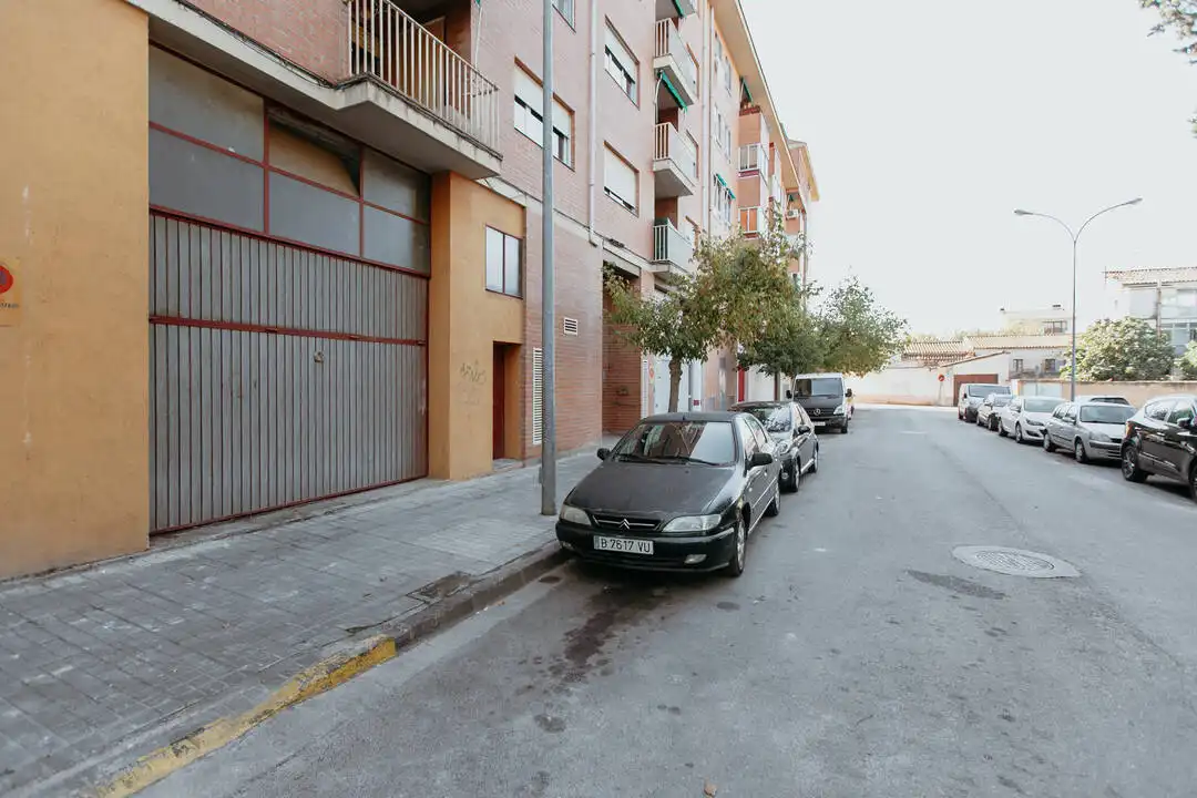 Gewerbefläche zum Verkauf in Calle de Gregorio Campaña 4, imagen 3