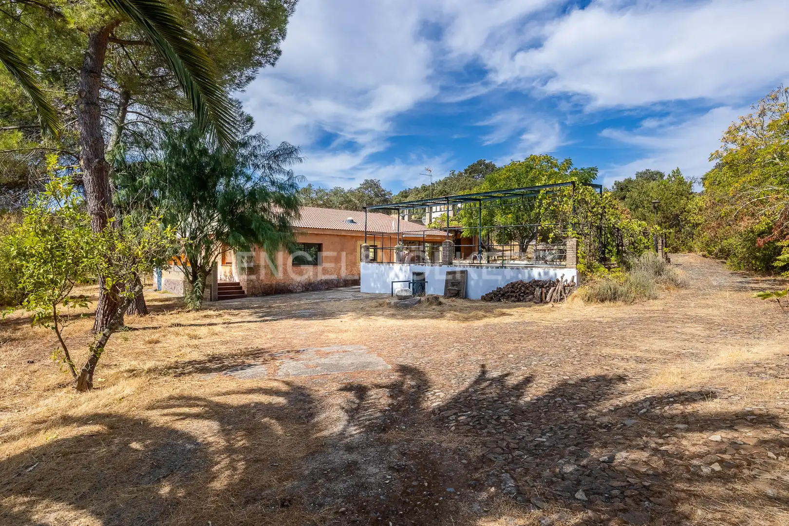 Finca rústica en venta en El Castillo de las Guardas con Calefacción, Jardín privado y Terraza