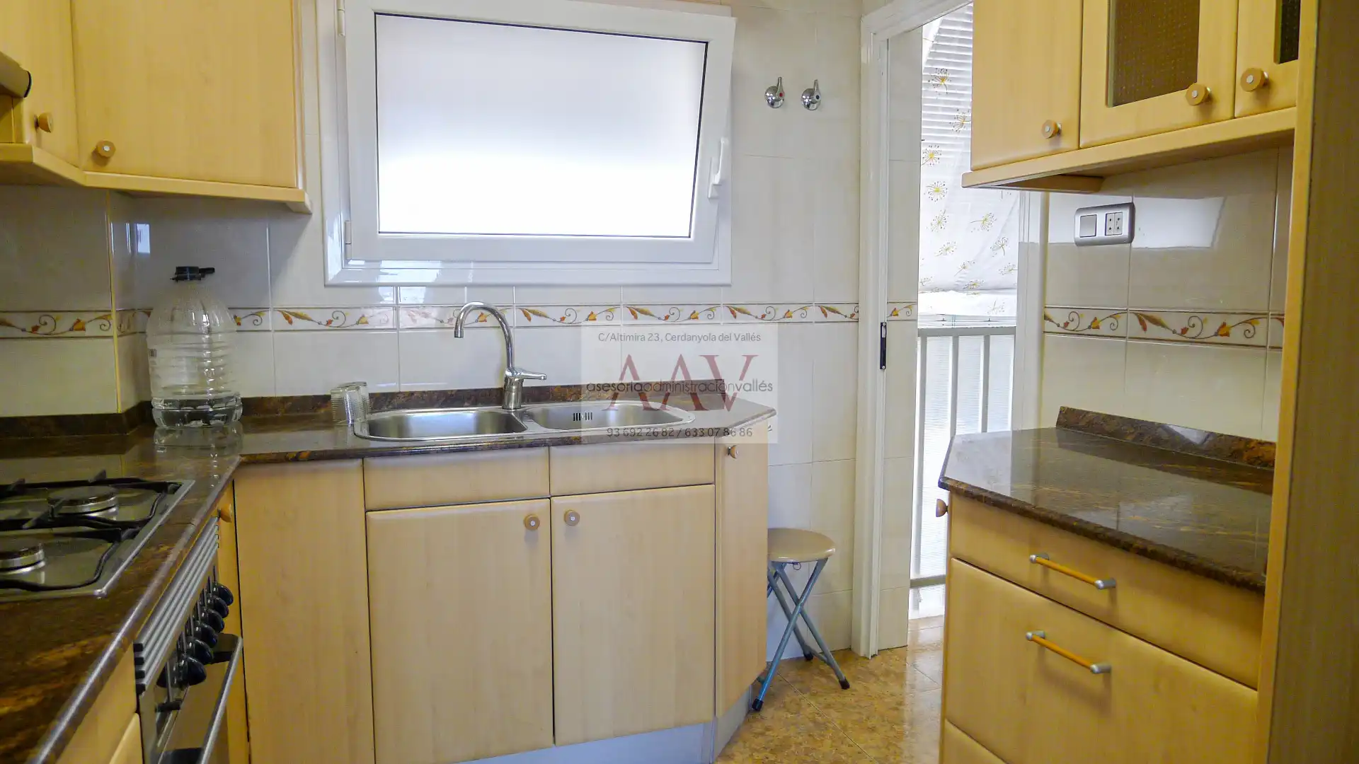 Cocina de Piso en venta en Cerdanyola del Vallès con Calefacción, Horno y Balcón