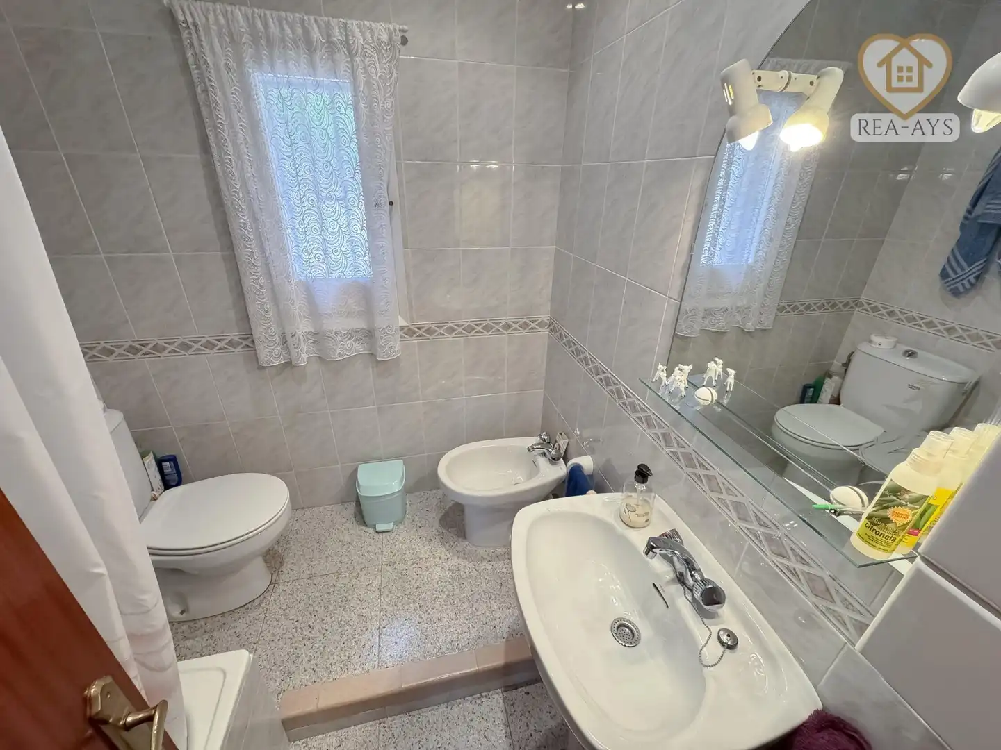 Baño de Casa o chalet en venta en Vallirana con Calefacción, Jardín privado y Terraza