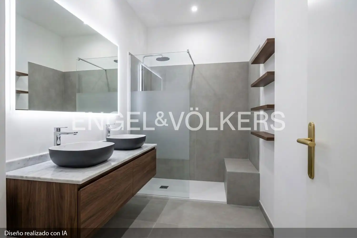Bathroom of Flat for sale in Sevilla  with Air Conditioner, Heating and Terrace