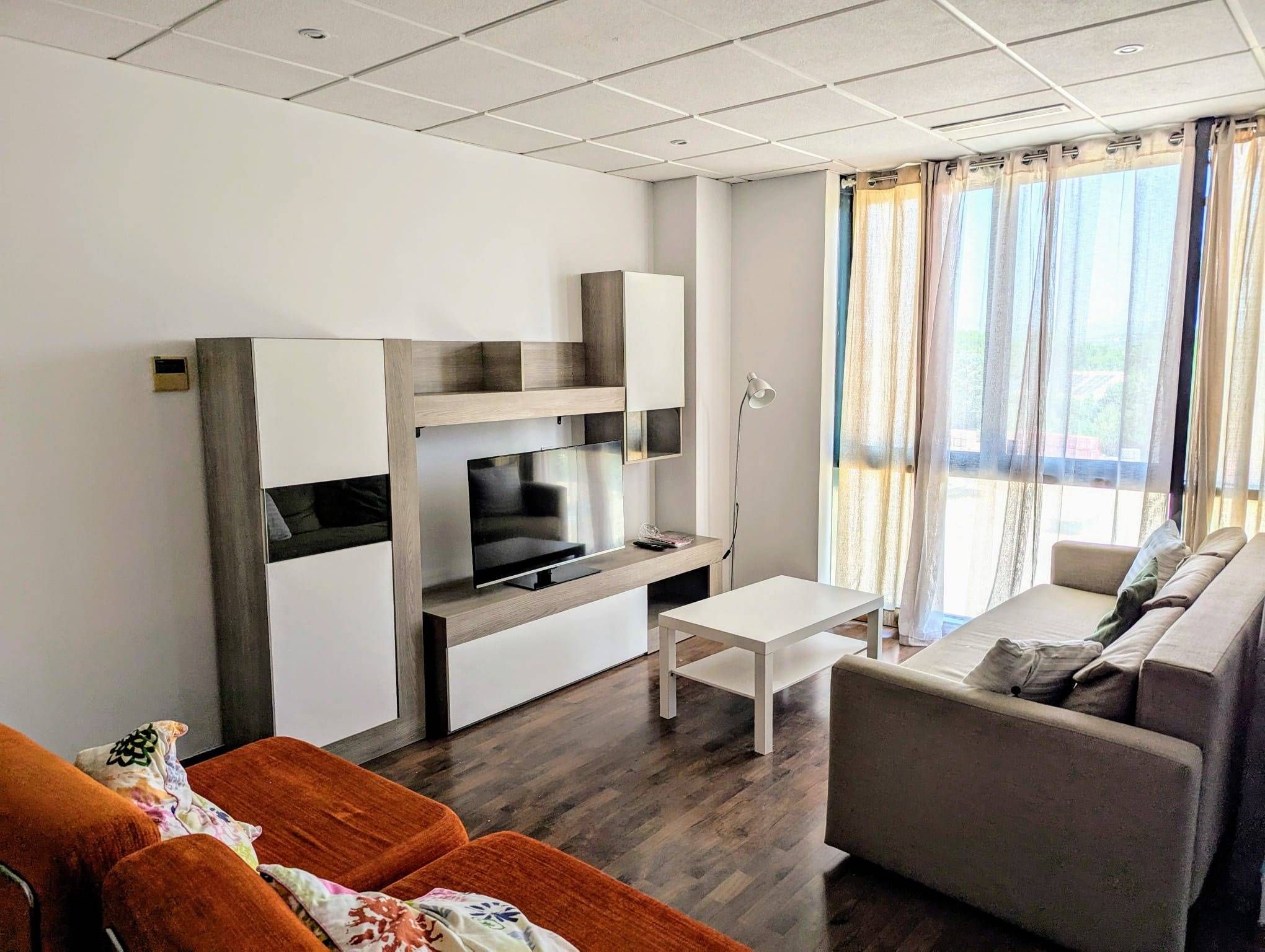 Sala d'estar de Apartament de lloguer en San Sebastián de los Reyes amb Aire condicionat, Calefacció i Terrassa