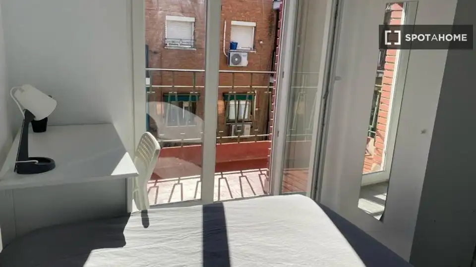 Terraza de Piso de alquiler en Madrid con Aire acondicionado, Calefacción y Amueblado