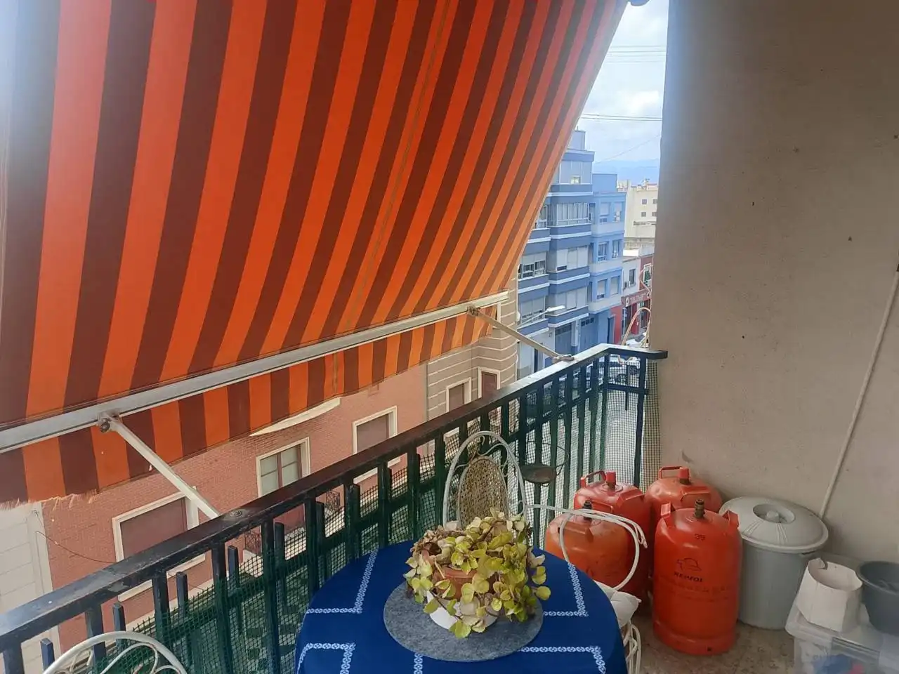 Terrasse von Wohnung zum Verkauf in Oliva mit Klimaanlage, Möbliert und Balkon