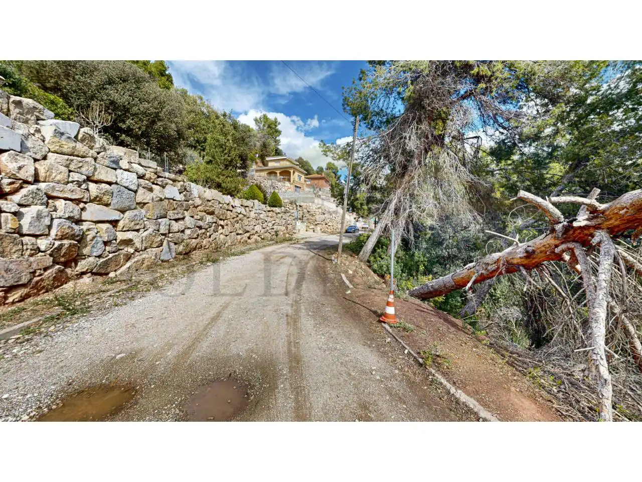 Vista exterior de Casa o xalet en venda en Corbera de Llobregat amb Aire condicionat, Calefacció i Jardí privat