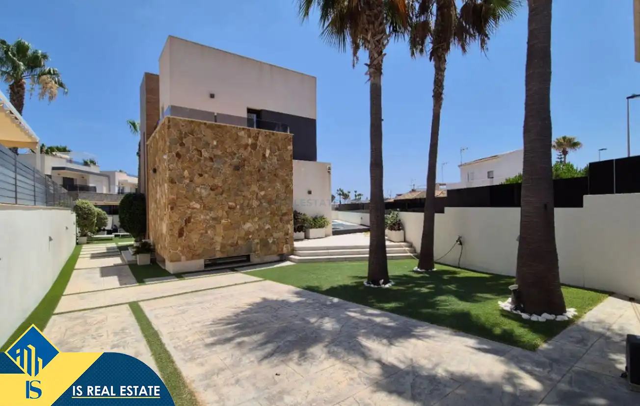 Villa avec piscine à vendre à Playa de los Locos, imagen 5