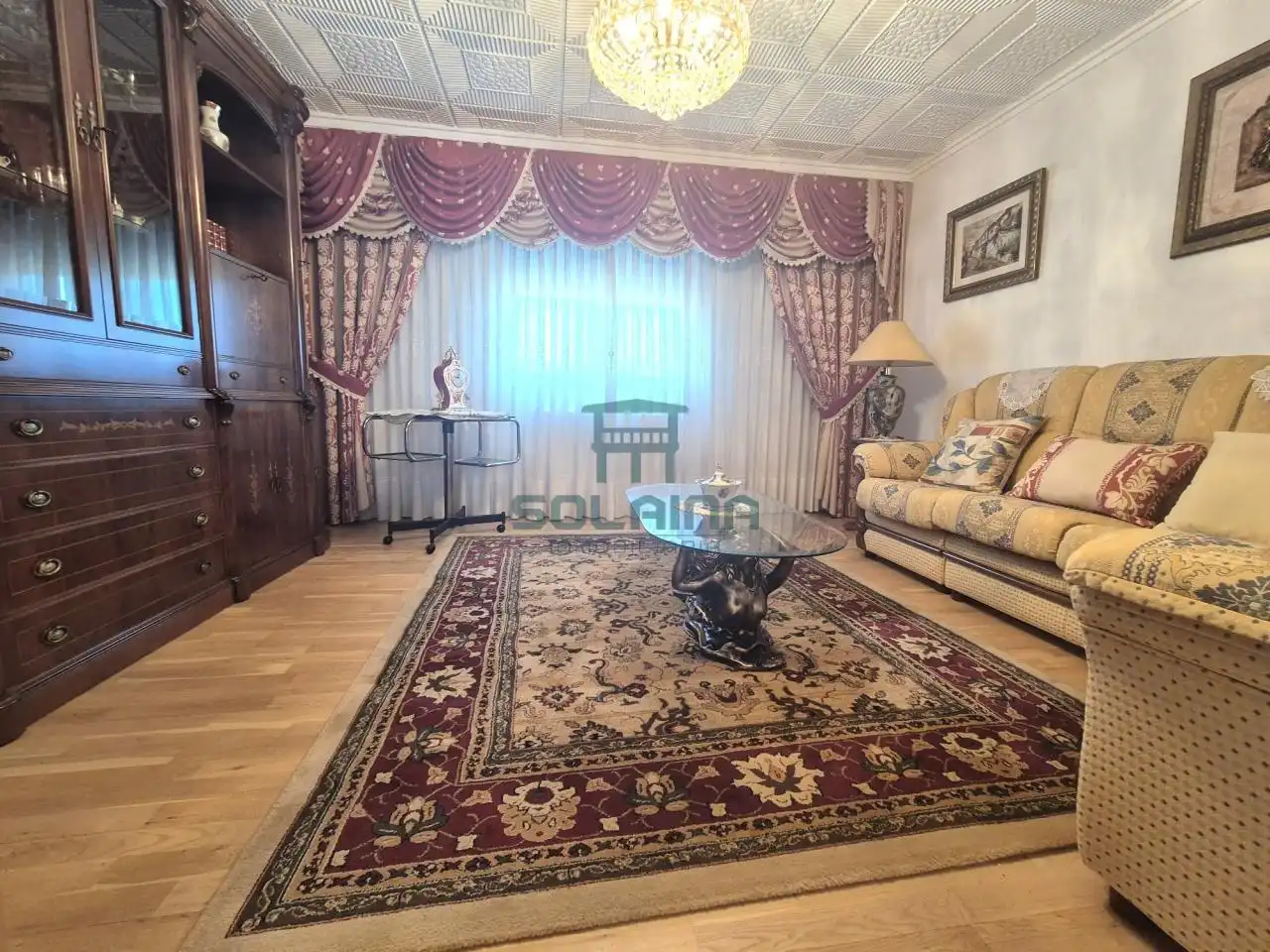 Sala d'estar de Casa o xalet en venda en Coles amb Calefacció, Jardí privat i Moblat