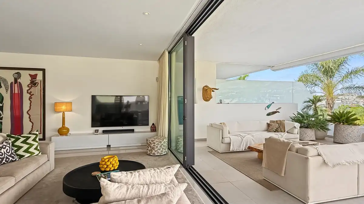 Wohnzimmer von Wohnungen zum Verkauf in Estepona mit Klimaanlage, Terrasse und Abstellraum