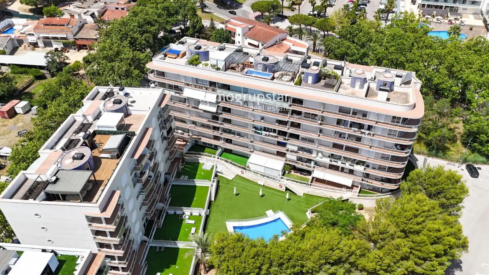 Exterior view of Apartments for sale in Castell d'Aro, Platja d'Aro i s'Agaró  with Air Conditioner, Heating and Terrace
