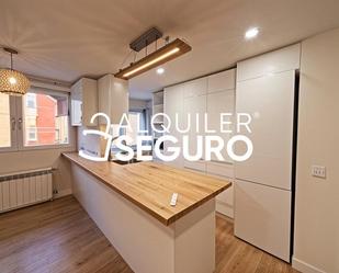 Kitchen of Flat to rent in  Madrid Capital  with Air Conditioner and Heating