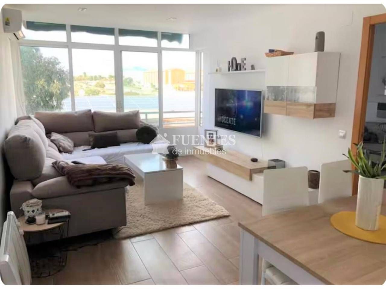 Sala d'estar de Pis en venda en Alicante / Alacant amb Aire condicionat i Moblat