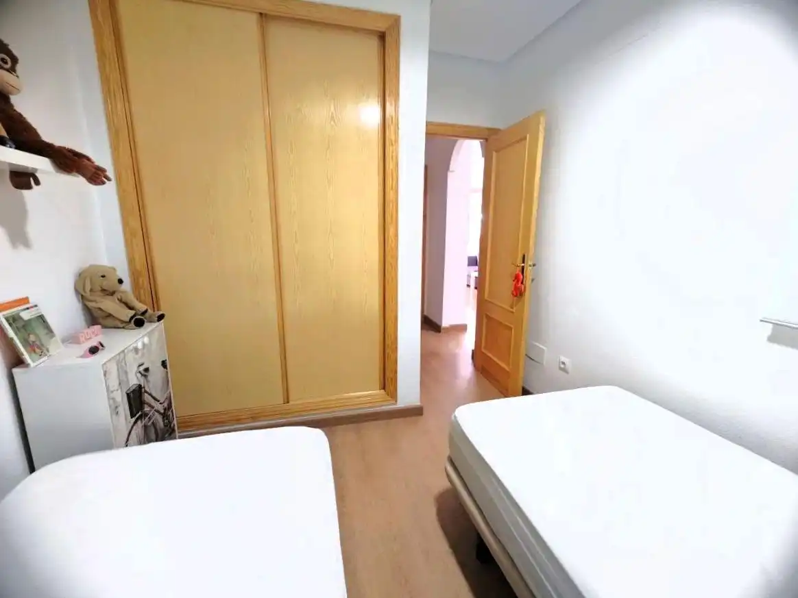 Habitación de Casa adosada de alquiler en Santa Pola con Aire acondicionado, Calefacción y Parquet