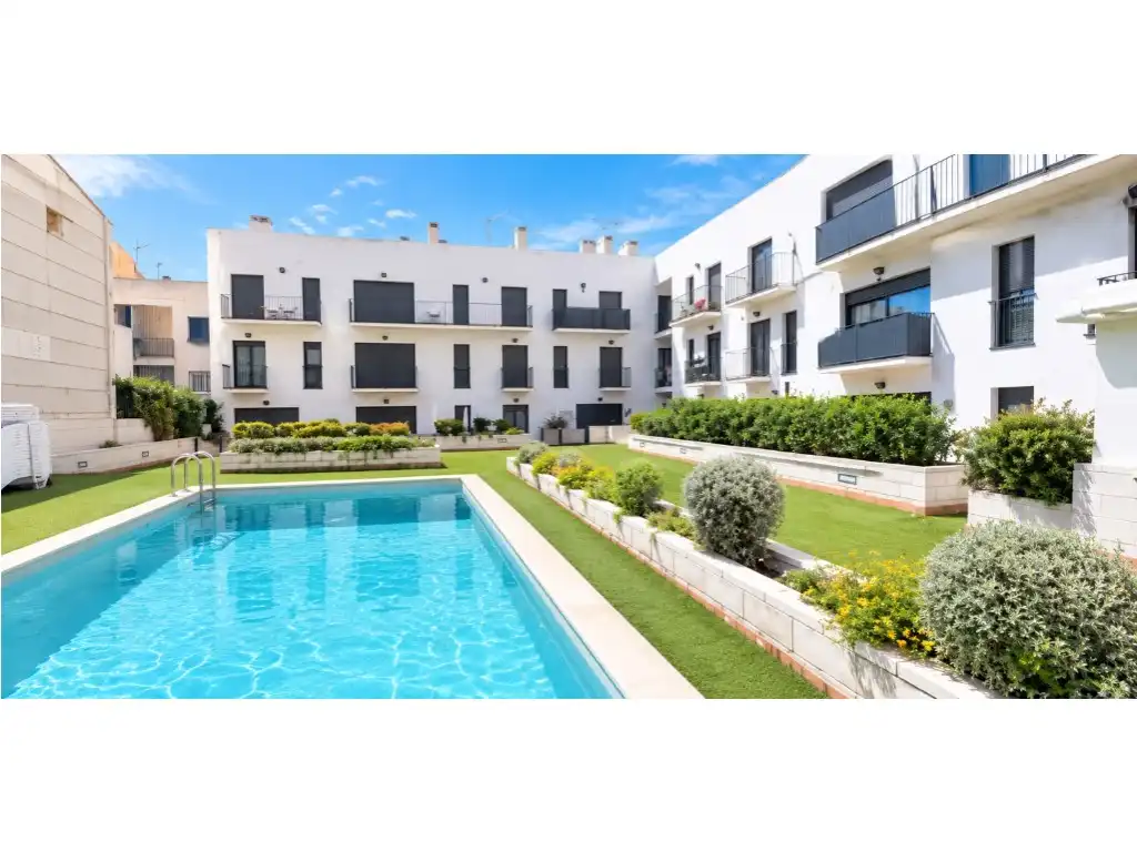Duplex con piscina in vendita a Calle Esglesia Estartit 32, imagen 3