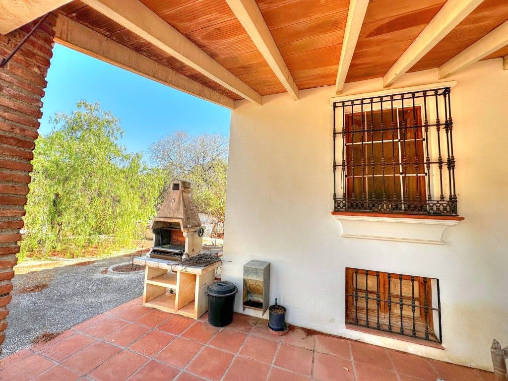 Finca rústica en venta en Olías, Este