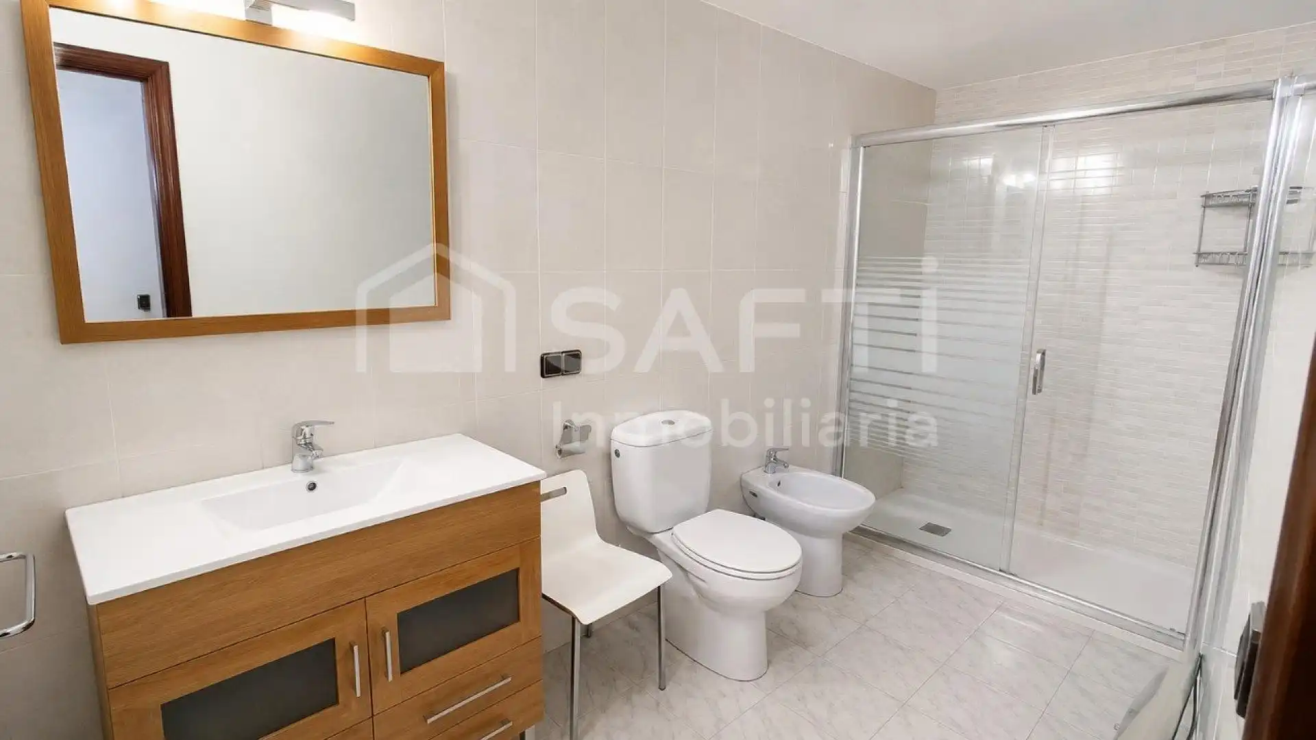 Bathroom of Flat for sale in Calzada de Valdunciel  with Heating