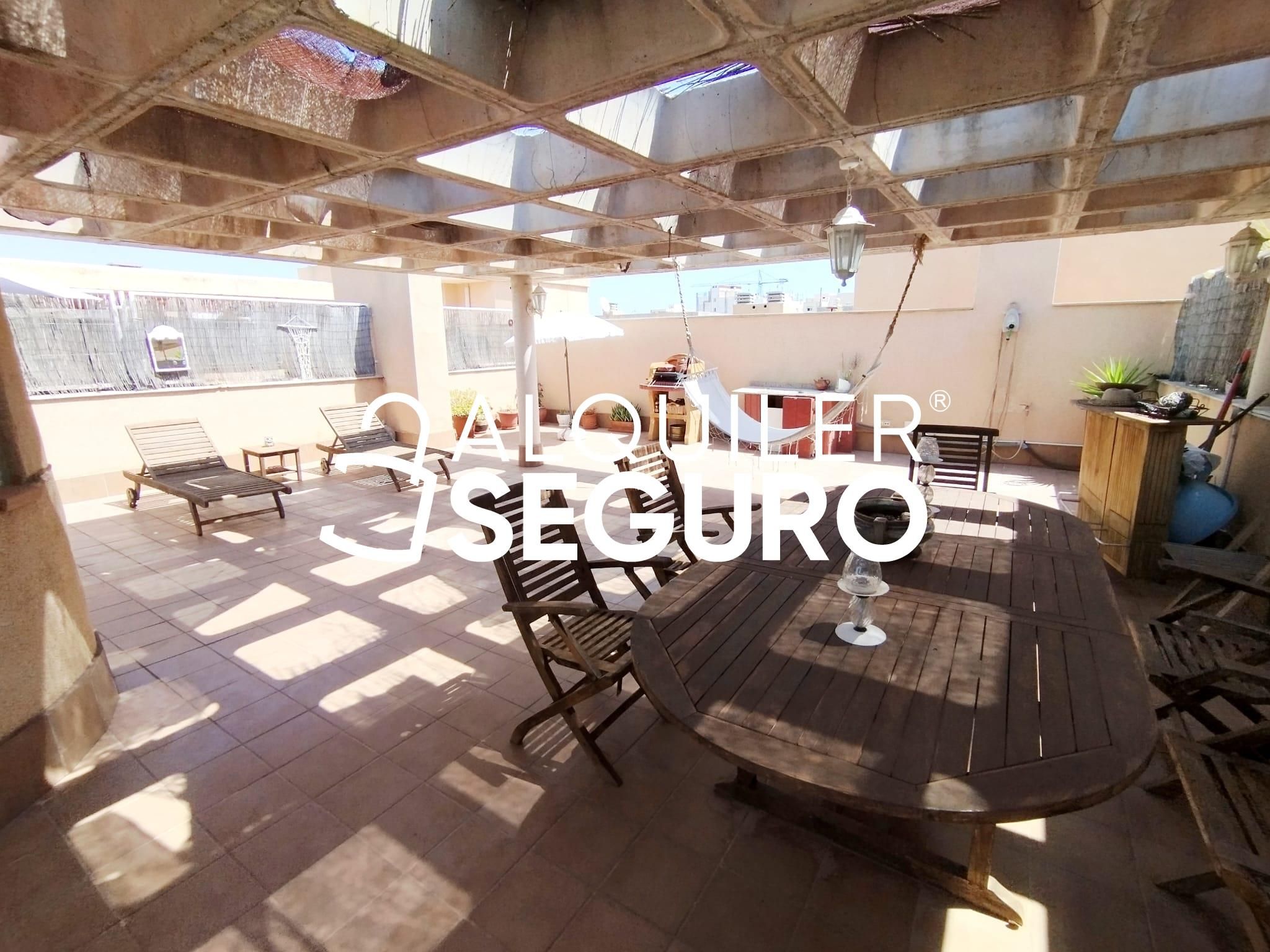 Terrassa de Àtic de lloguer en Sant Joan d'Alacant amb Aire condicionat, Terrassa i Piscina