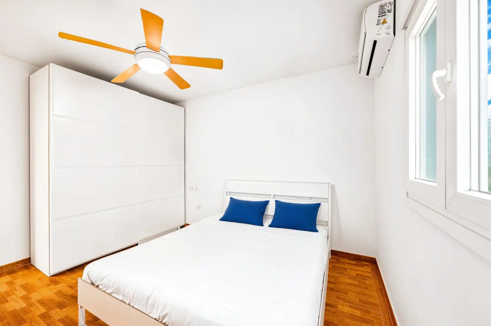 Habitación de Casa o chalet en venta en Chiclana de la Frontera con Aire acondicionado y Terraza