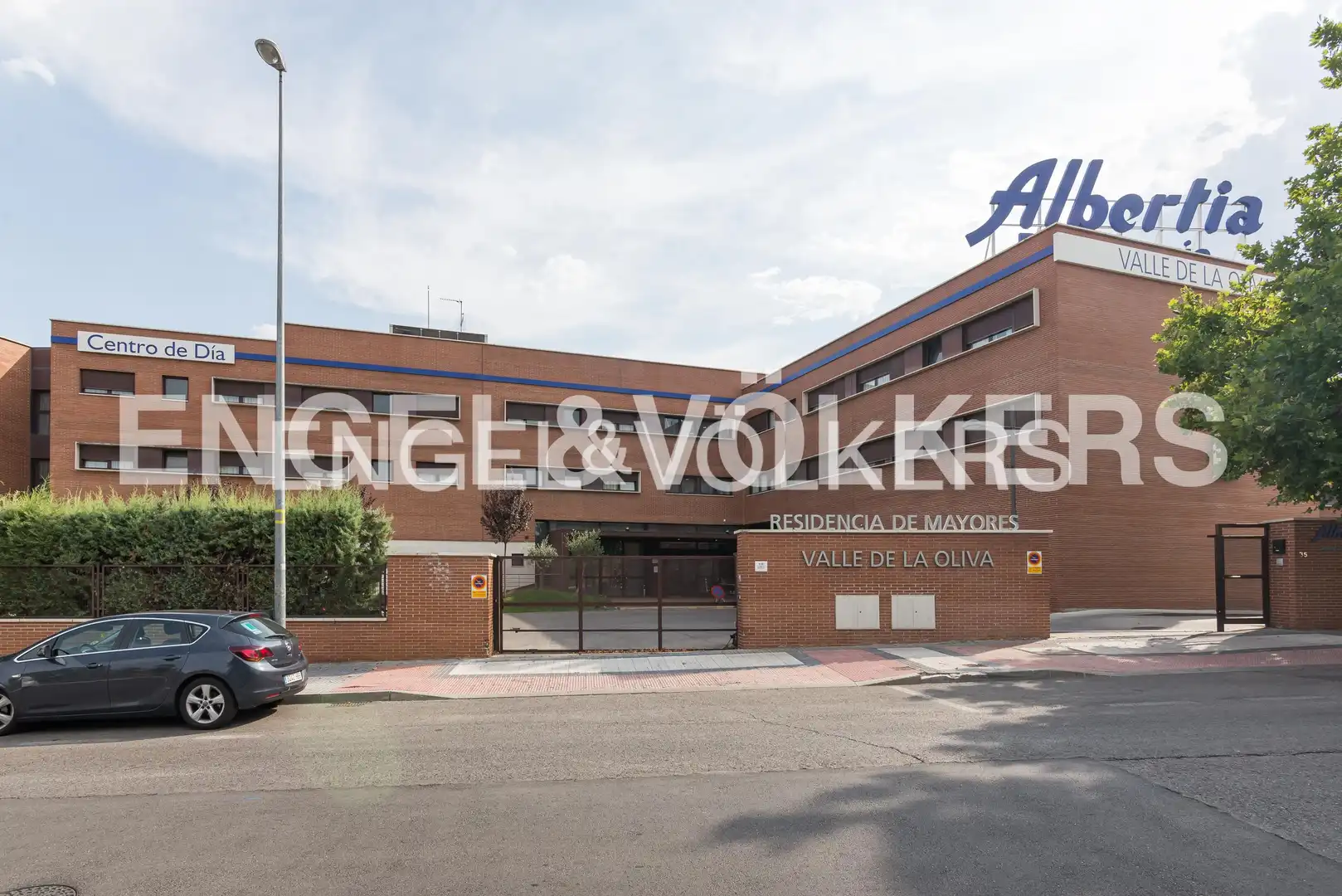 Exterior view of Apartments for rent in Majadahonda  with Heating