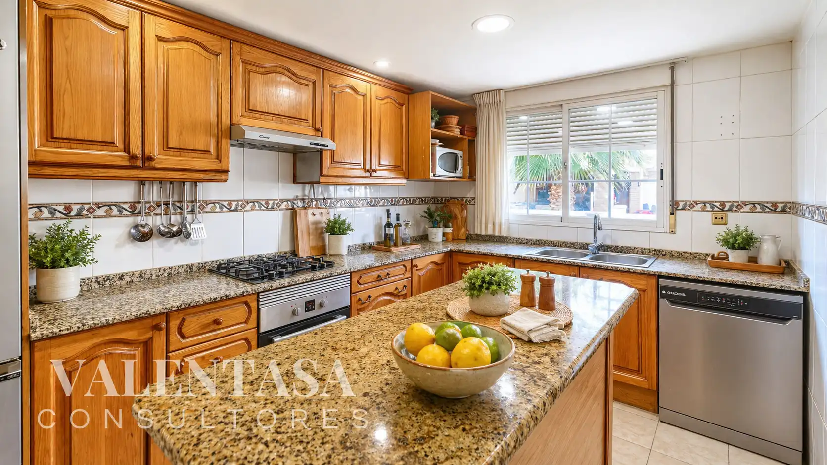 Kitchen of Houses for sale in L'Eliana  with Air Conditioner, Heating and Private garden