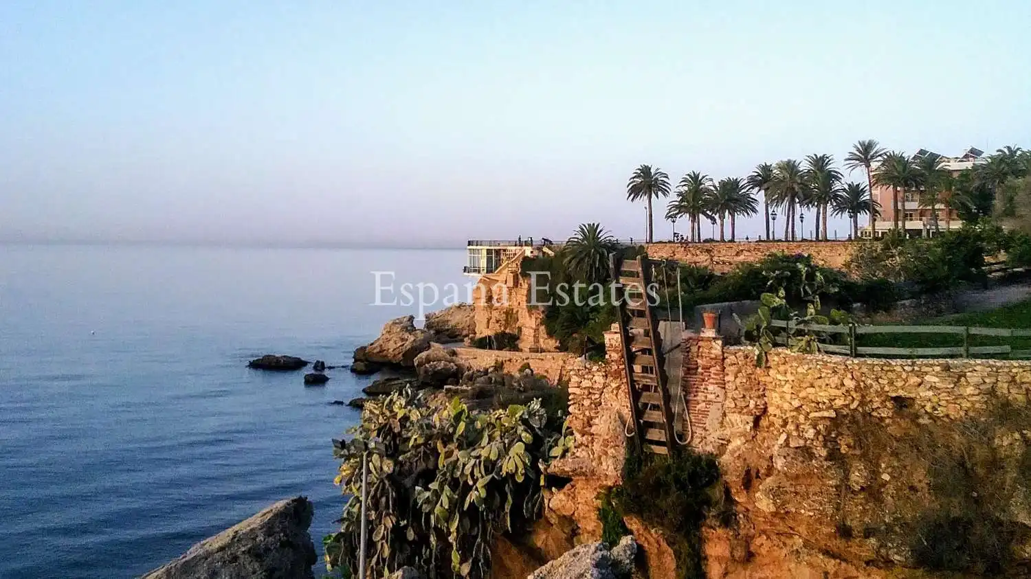 Casa adosada en venta en Nerja con Aire acondicionado, Calefacción y Terraza