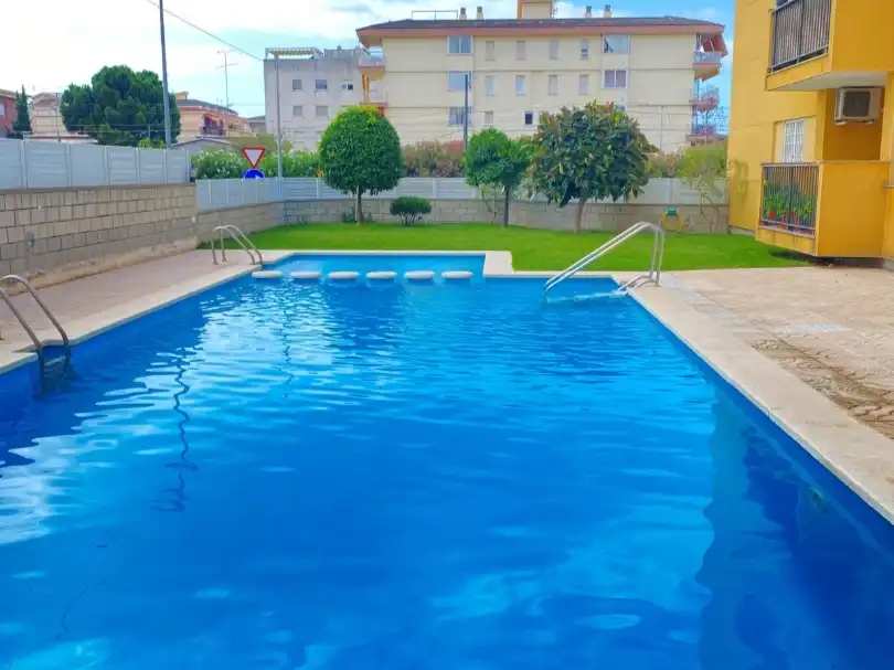Flat with pool for sale in Baixador 67