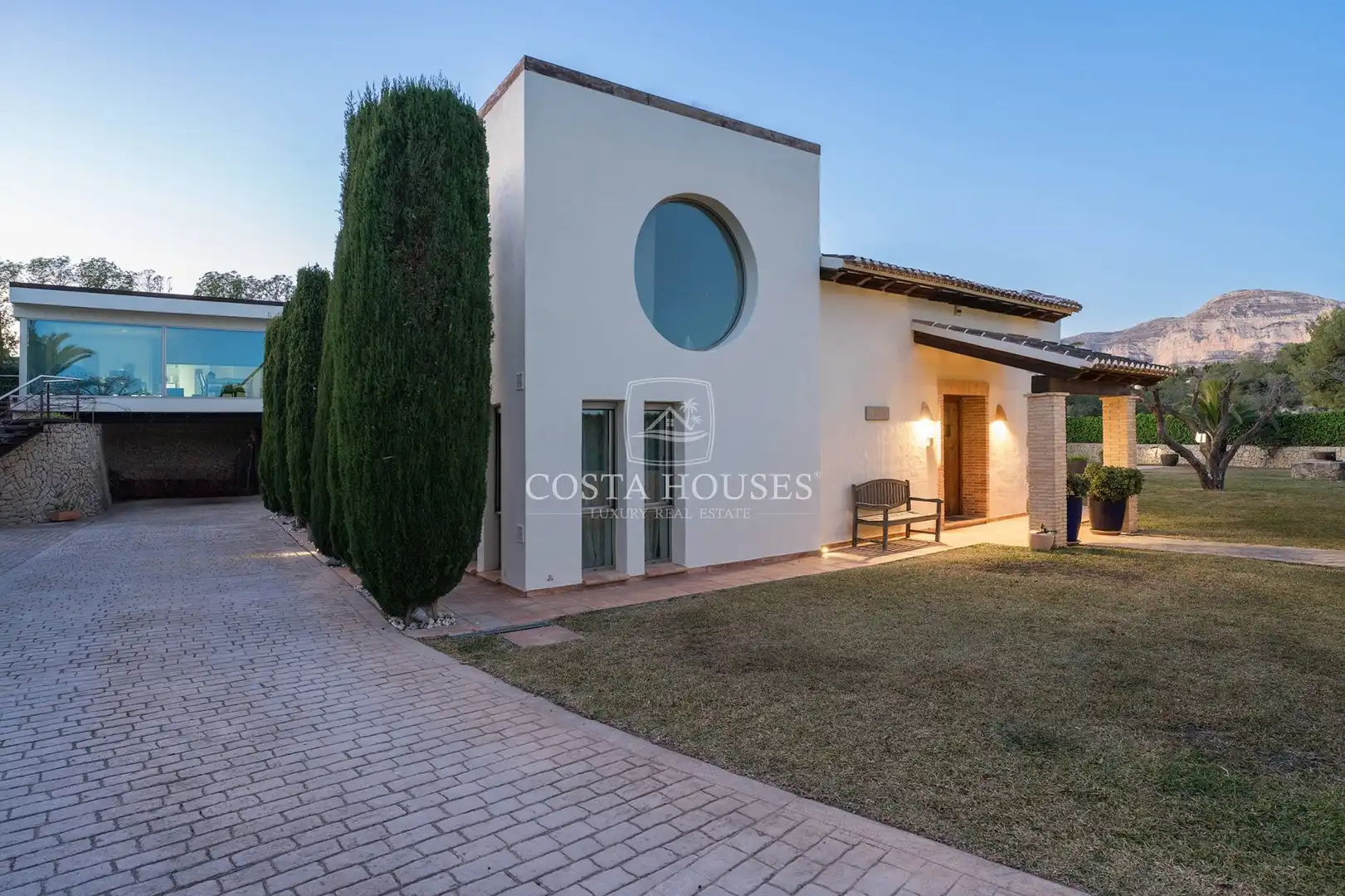 Vista exterior de Casa o xalet en venda en Jávea / Xàbia amb Aire condicionat, Jardí privat i Terrassa