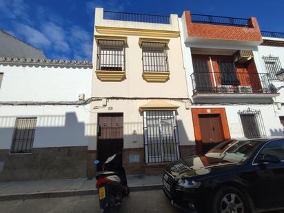 Vista exterior de Casa o xalet en venda en La Puebla de Cazalla