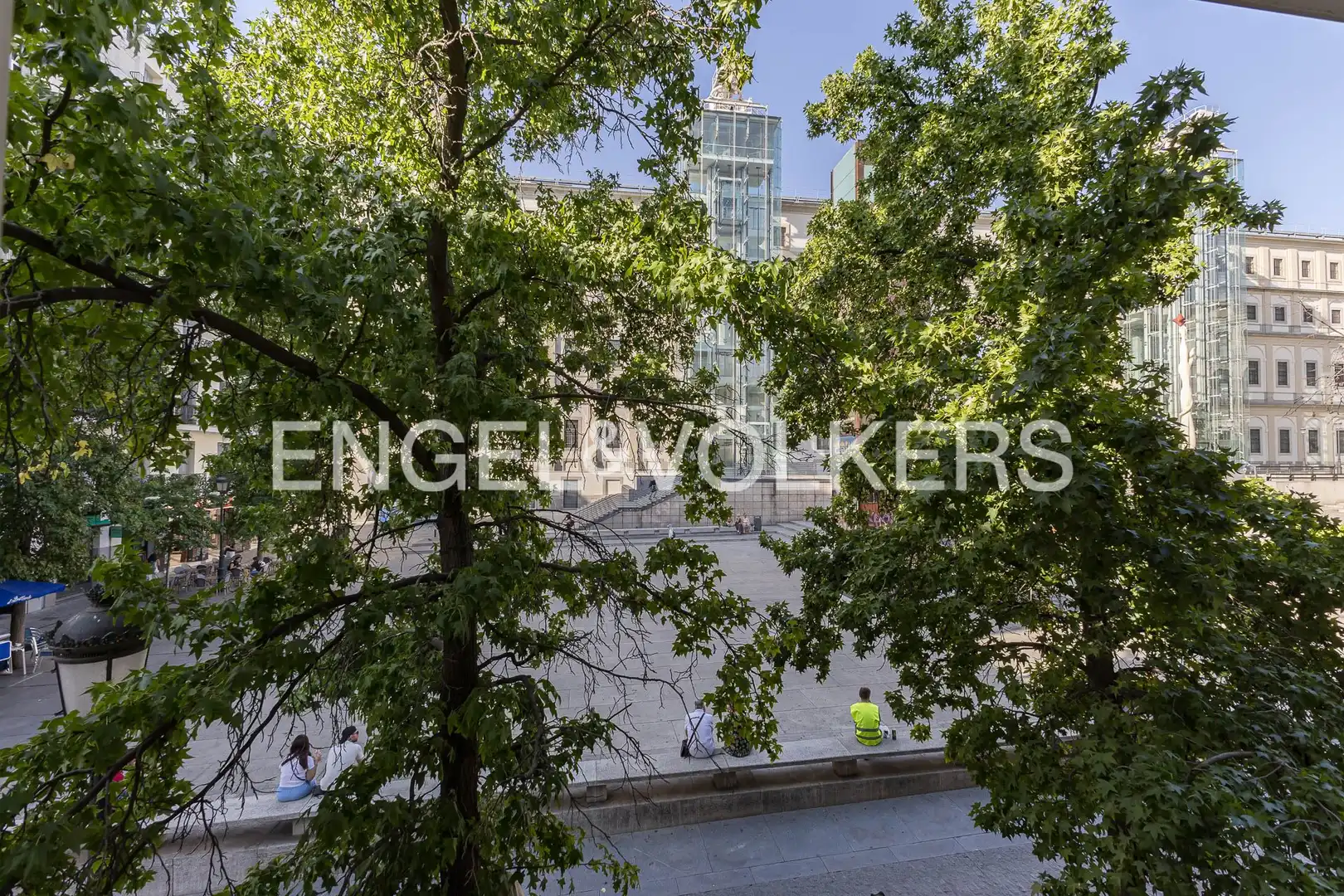 Exterior view of Flat for rent in Madrid  with Heating, Parquet flooring and Furnished