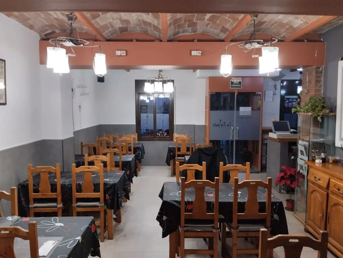 Local en venda en Girona amb Aire condicionat, Calefacció i Moblat