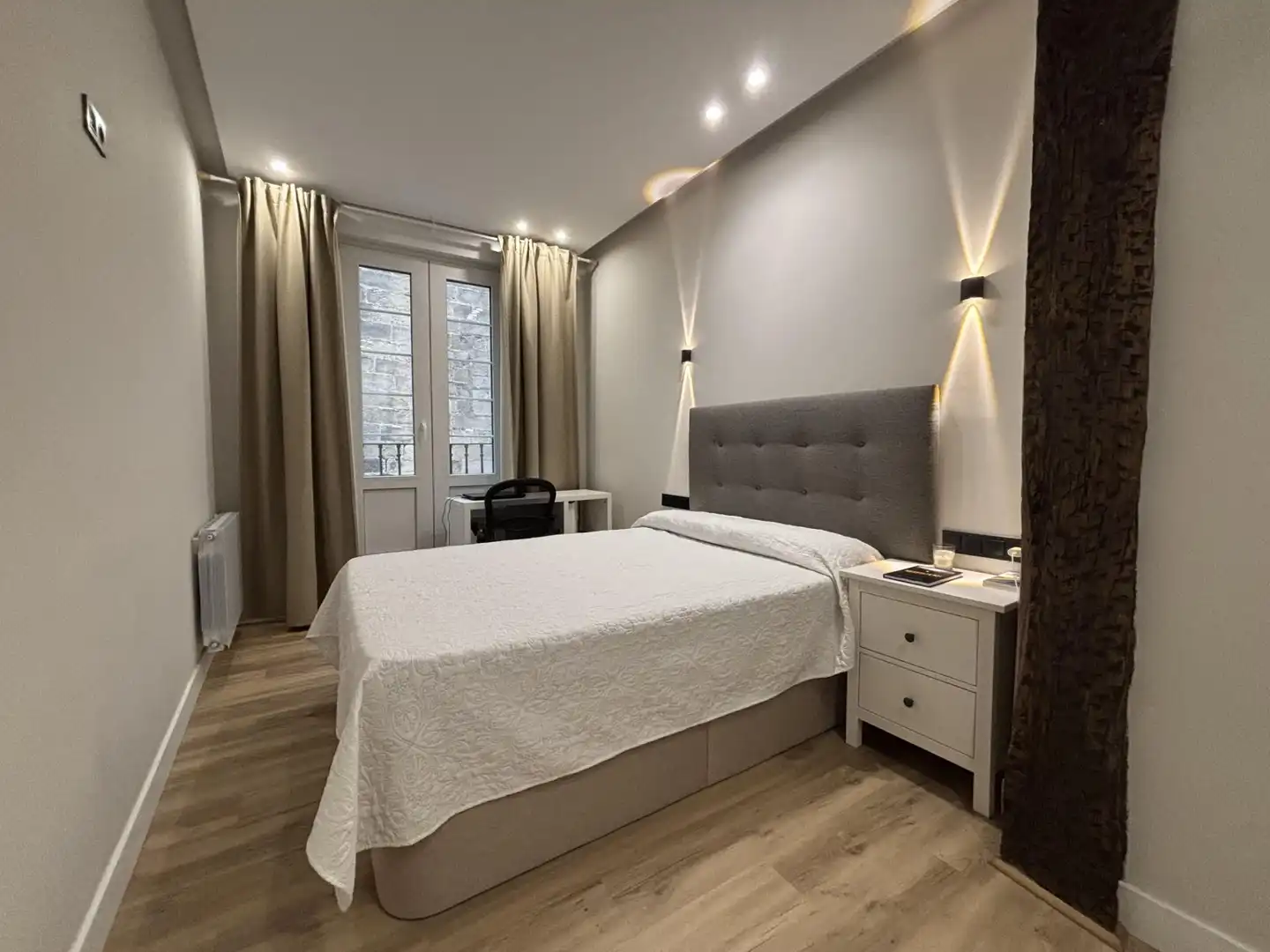 Habitación de Piso de alquiler en Bilbao  con Amueblado y Balcón
