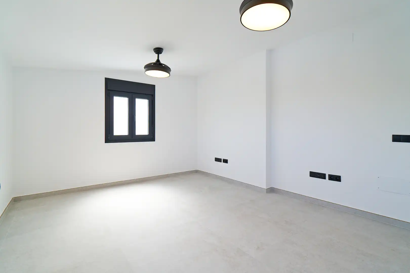 Haus oder Chalet zum Verkauf in Mijas mit Heizung, Privatgarten und Terrasse