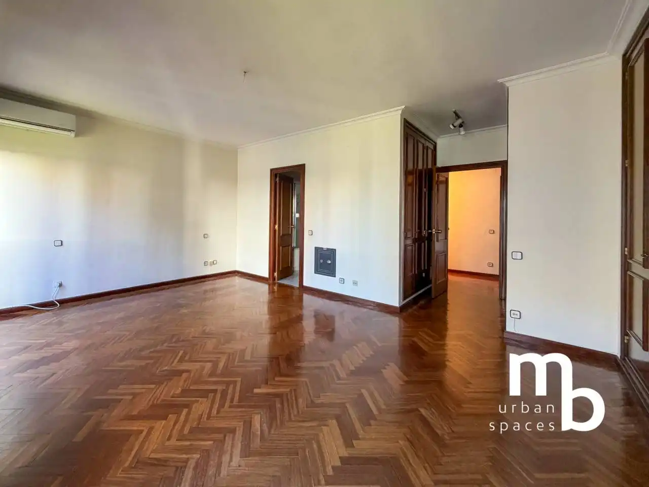 Sala d'estar de Pis de lloguer en Madrid amb Aire condicionat i Calefacció