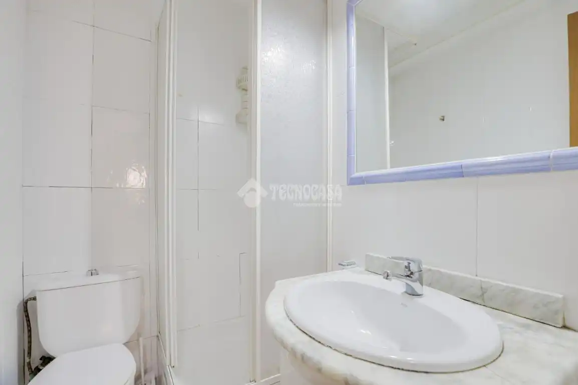 Baño de Piso en venta en Rubí con Calefacción, Parquet y Amueblado
