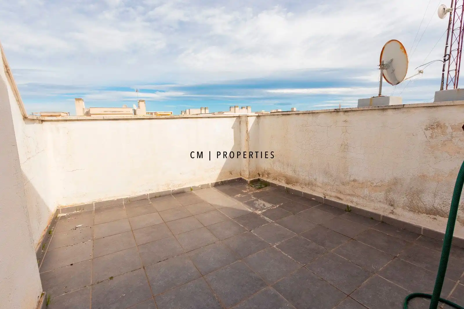 Attic for rent in Costa Brava, Almenara