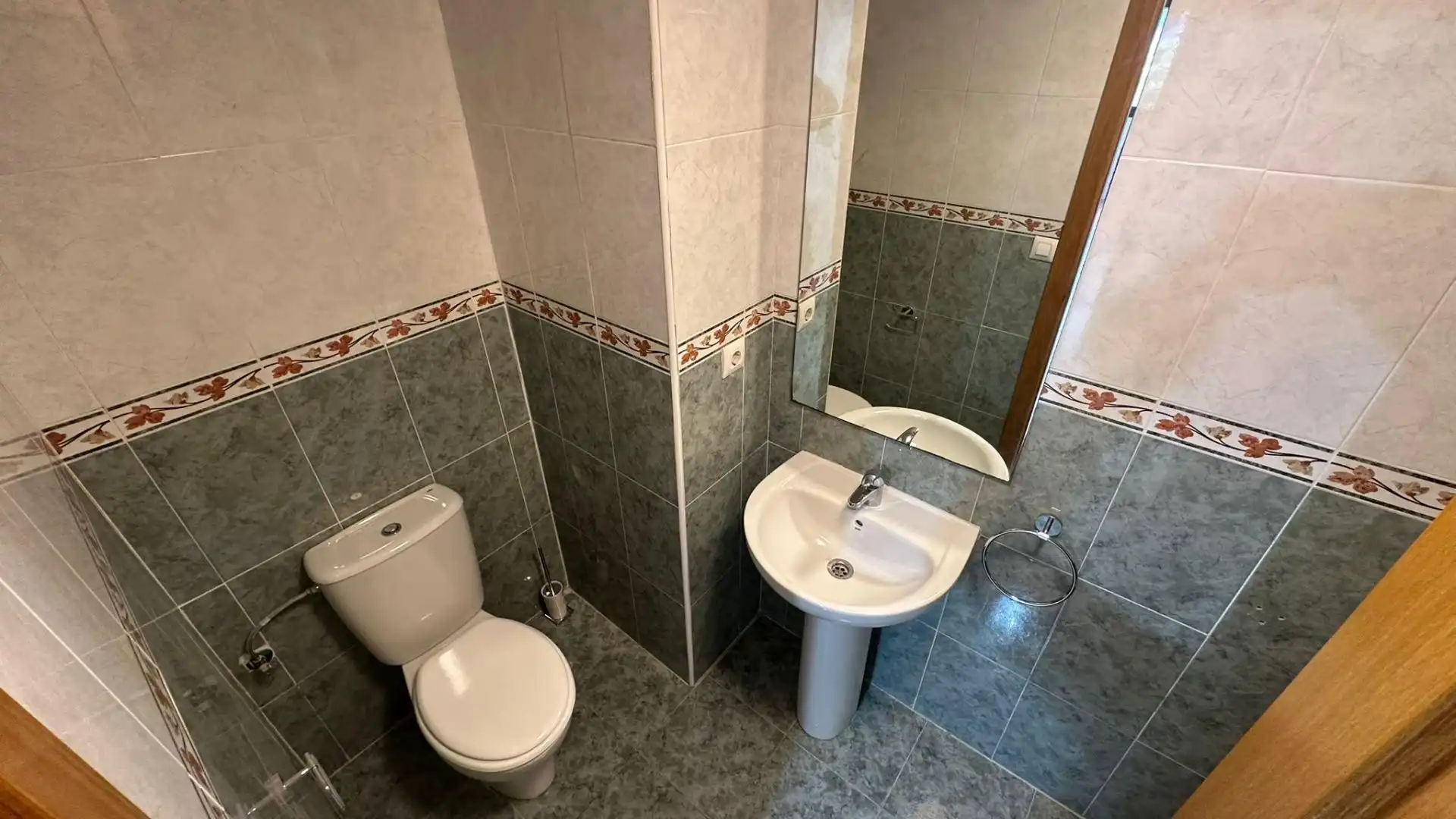Baño de Apartamento de alquiler en Castellón de la Plana / Castelló de la Plana con Aire acondicionado, Calefacción y Amueblado
